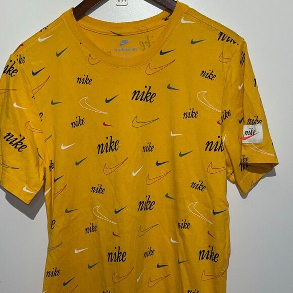 The Nike Tee Men's Multicolor All Over Print Logo Crew Neck Cotton T-Shirt Small - Picture 3 of 8